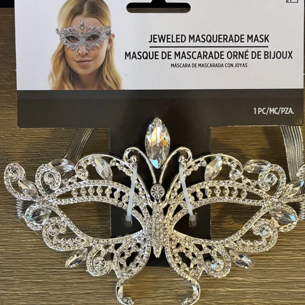 Jeweled Masquerade Mask - Silver - Picture 7 of 7